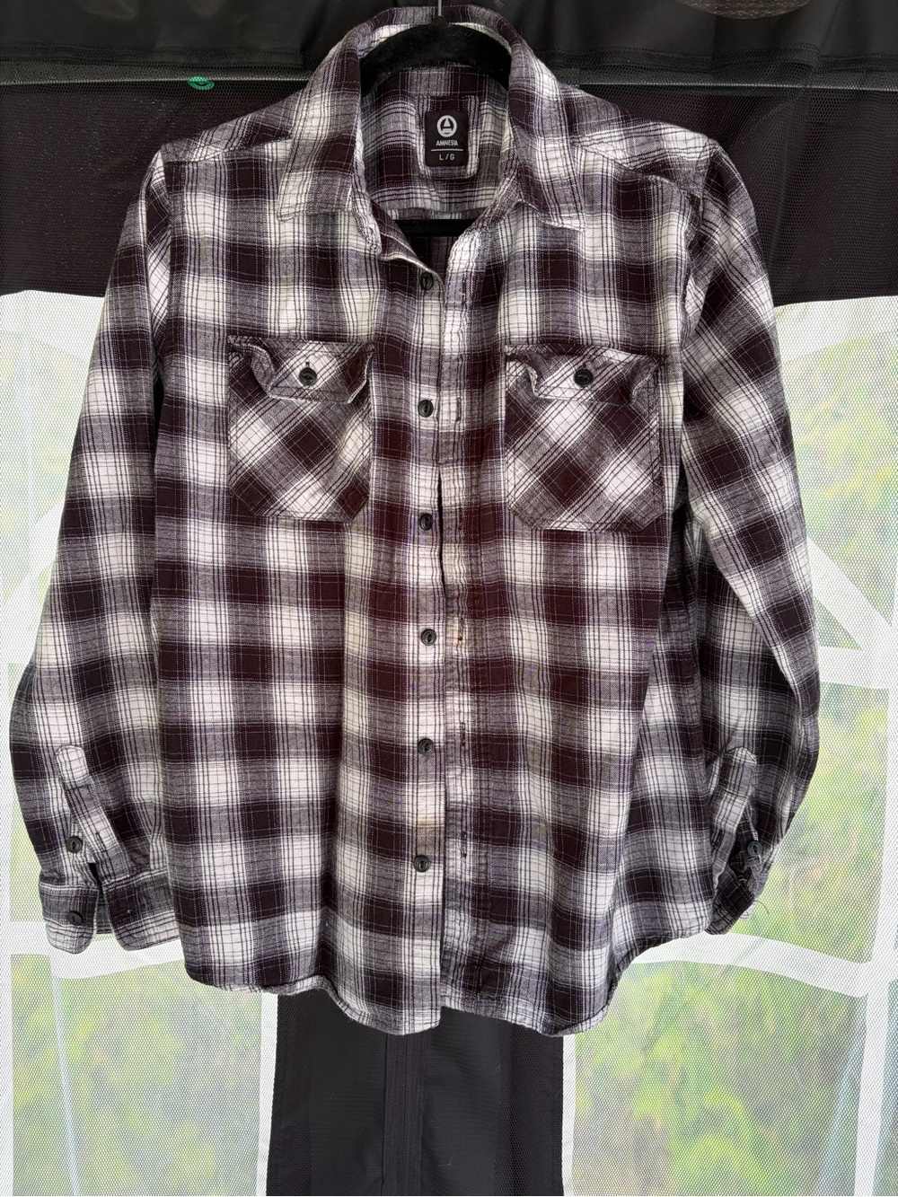 Men's Long-Sleeve Plaid Button-Down Shirt - Black & White